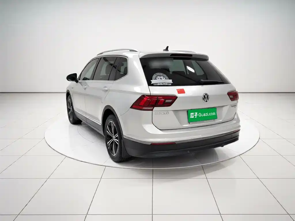 Volkswagen Tiguan L 2020 — фото 4