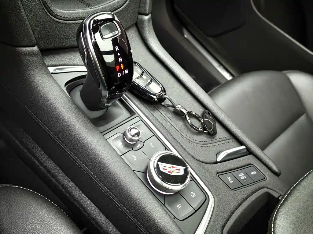 Cadillac XT5 2023 — фото 15