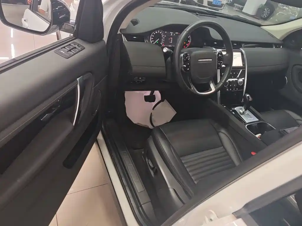 Land Rover Discovery Sport 2021 — фото 16