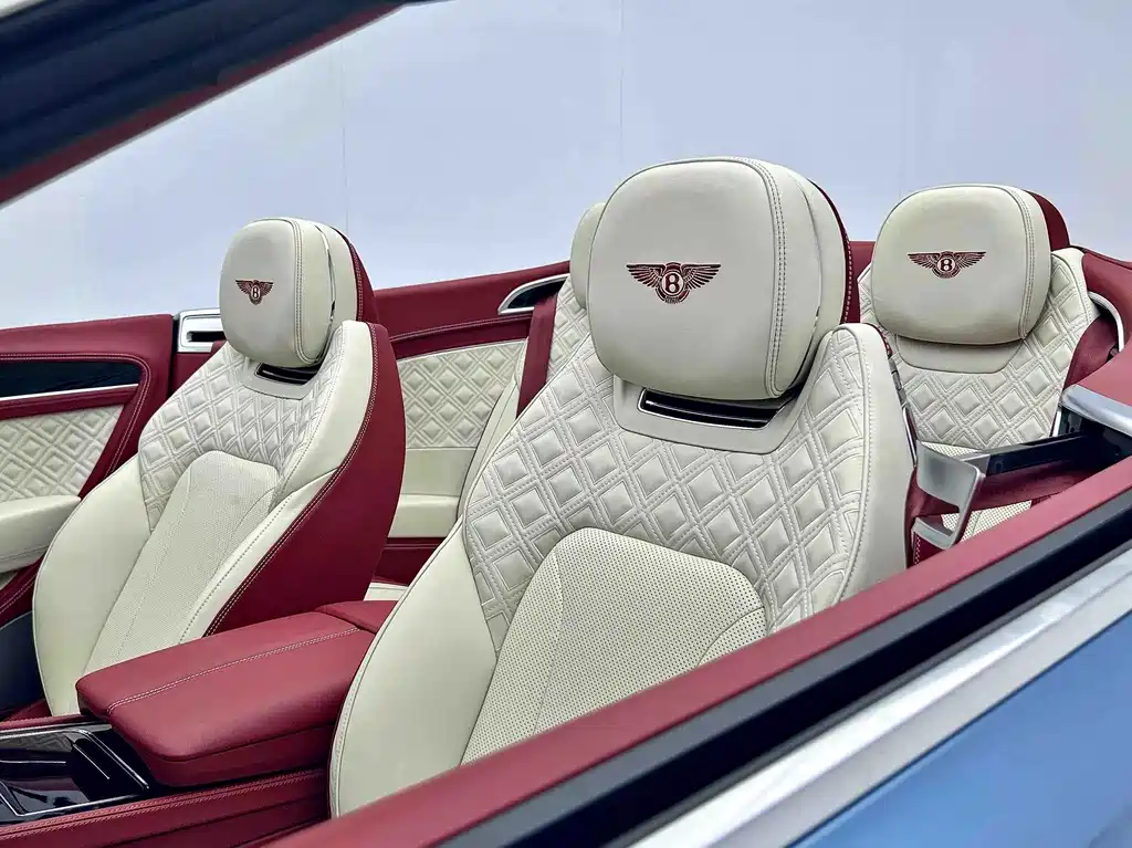Bentley Continental 2024 — фото 12