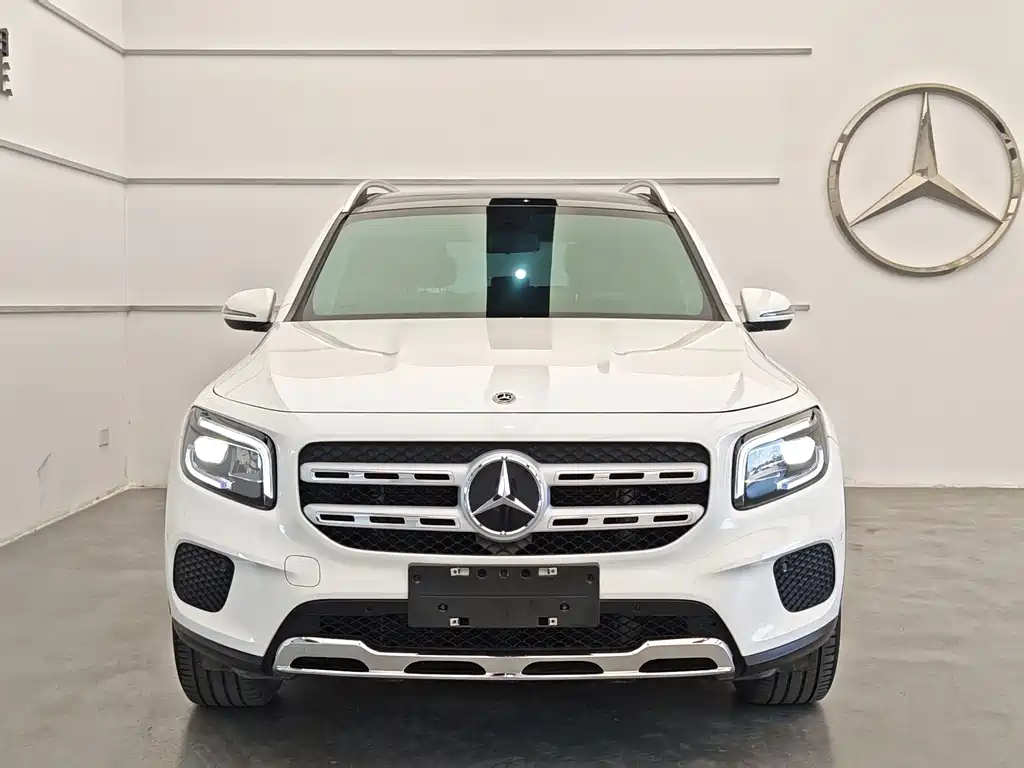 Mercedes-Benz GLB 2023