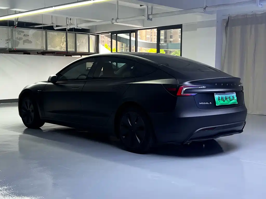 Tesla Model 3 2023 — фото 10