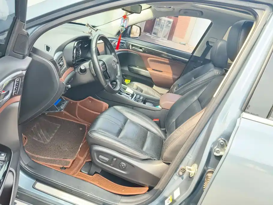 GAC Trumpchi GS8 2018 — фото 9