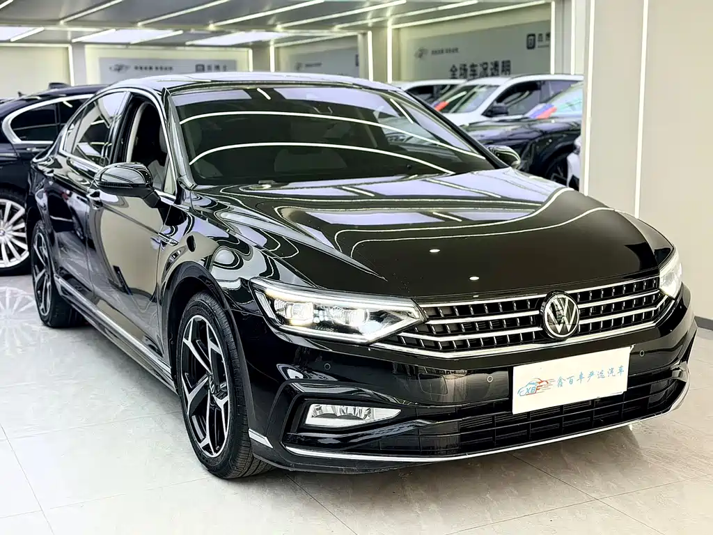 Volkswagen Magotan 2025