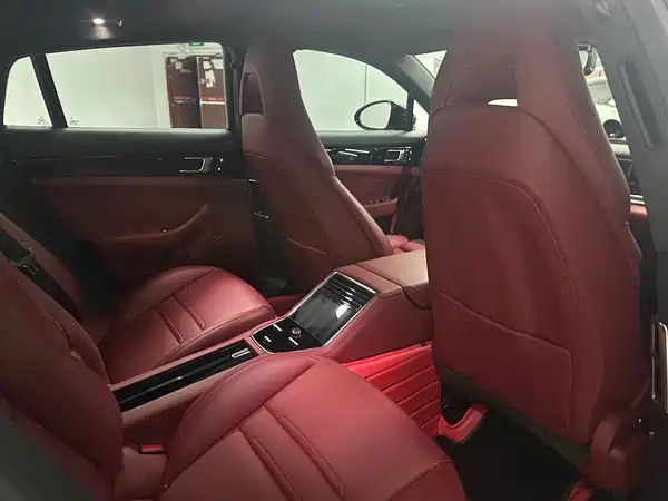 Porsche Panamera 2022