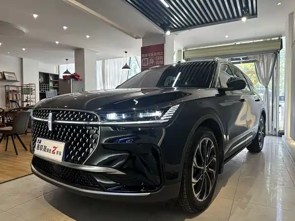 Lincoln Nautilus 2023
