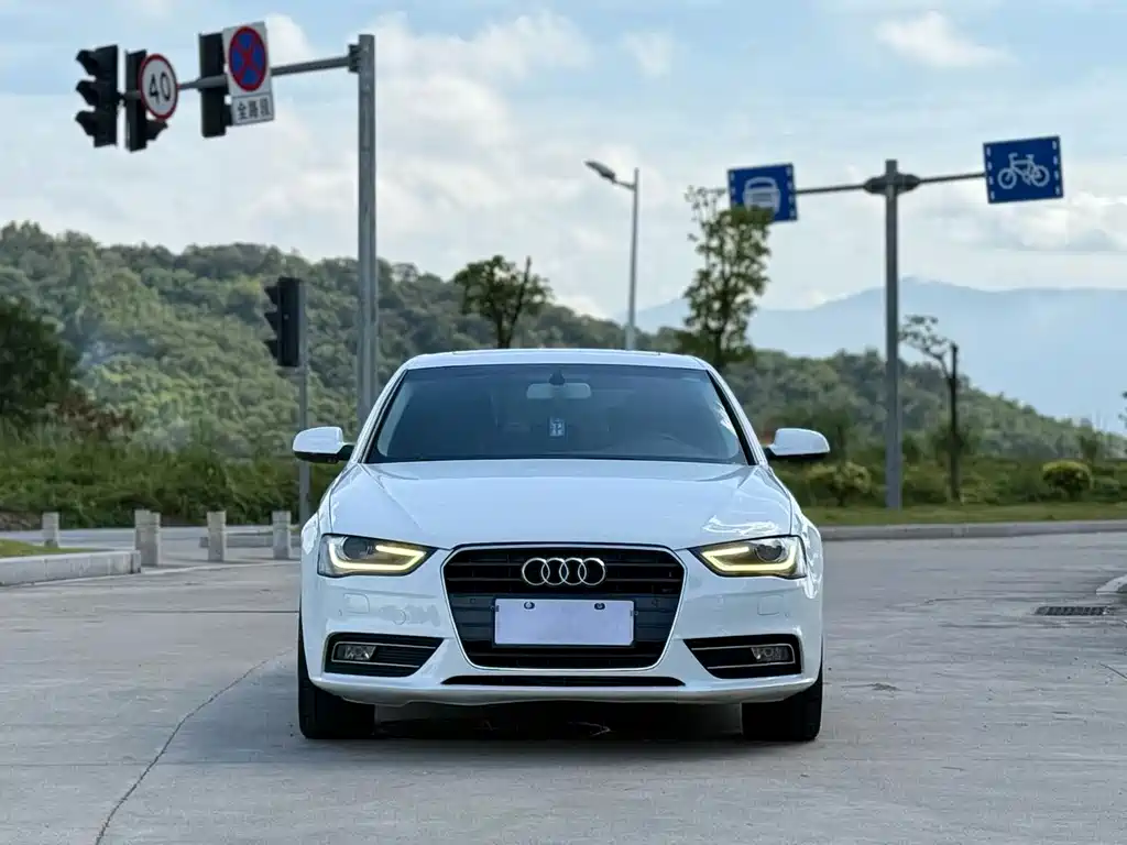 Audi A4L 2014 — фото 9