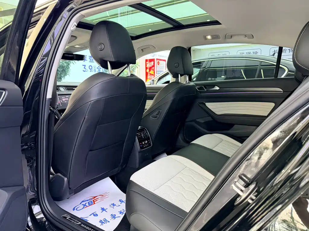 Volkswagen Magotan 2025