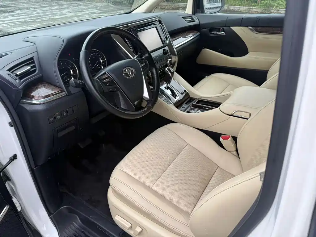 Toyota Alphard 2018 — фото 9