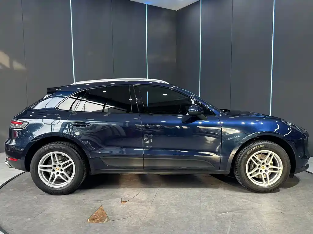 Porsche Macan 2021