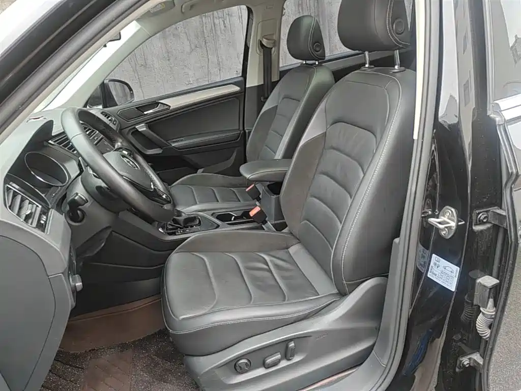 Volkswagen Tiguan L 2020 — фото 15