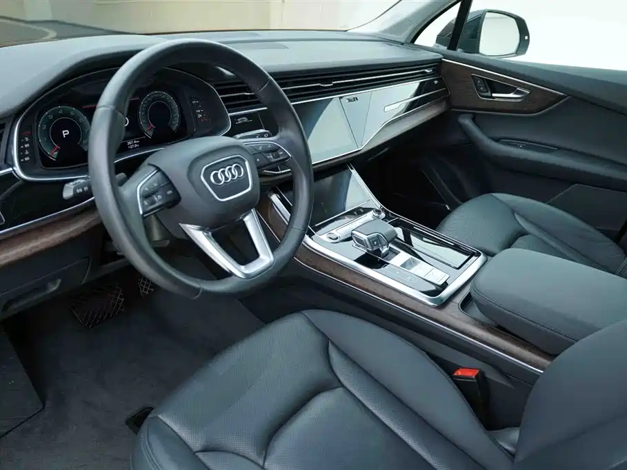 Audi Q7 2022 — фото 10