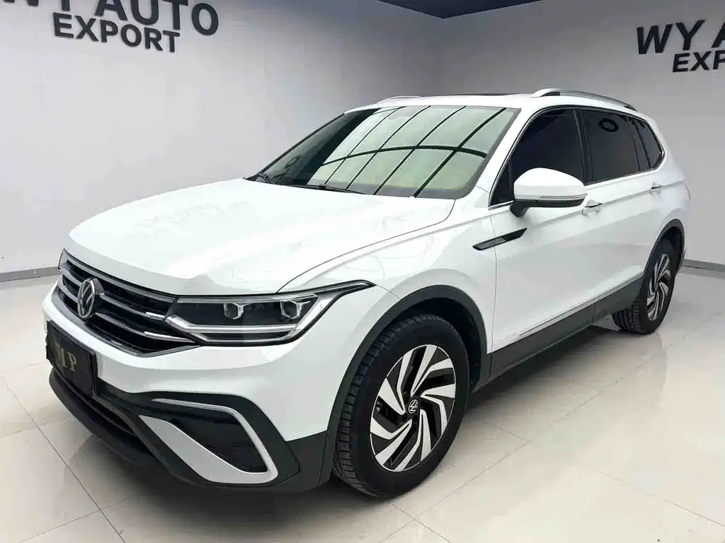 Volkswagen Tiguan L 2023 — фото 1
