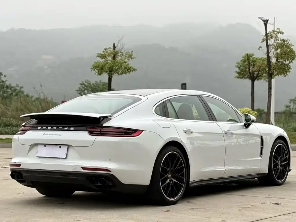 Porsche Panamera 2019 — фото 7
