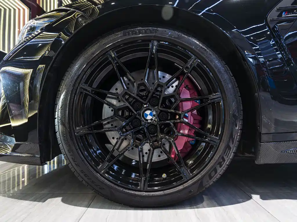 BMW M4 2025 — фото 12