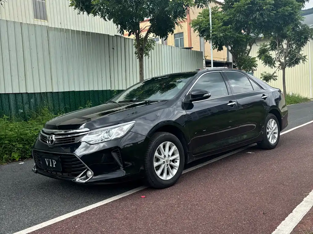 Toyota Camry 2017 — фото 3