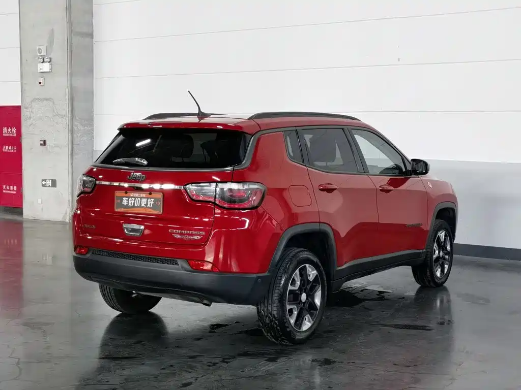 Jeep Compass 2017 — фото 2