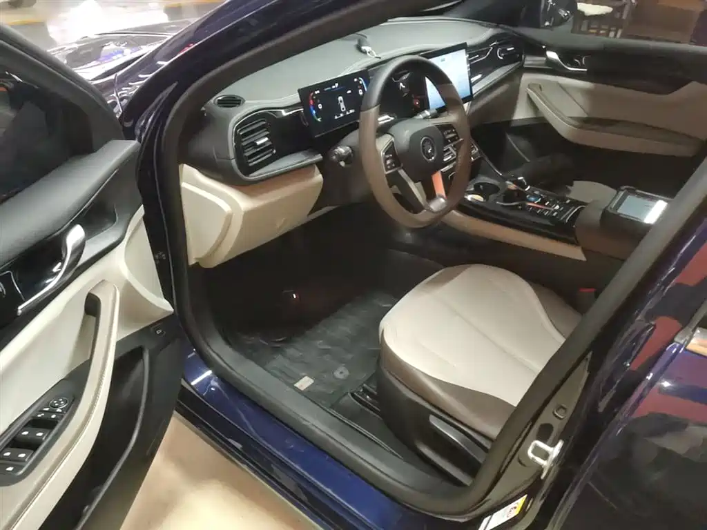 BYD Qin PLUS 2023 — фото 16