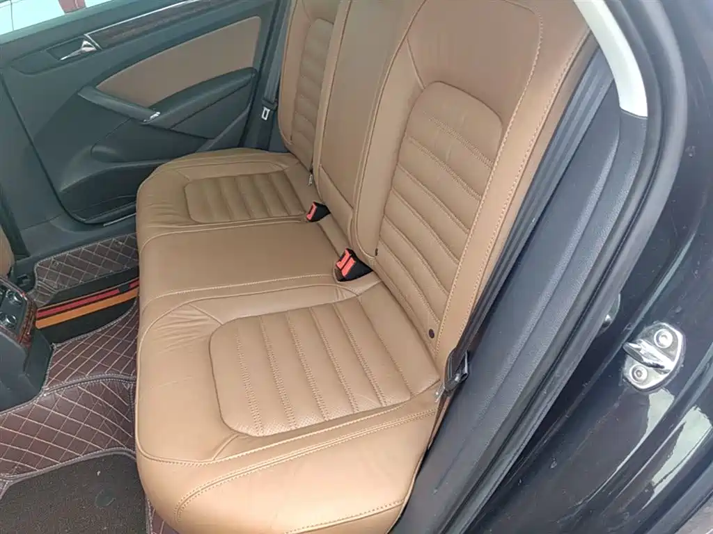 Volkswagen Passat 2015 — фото 17