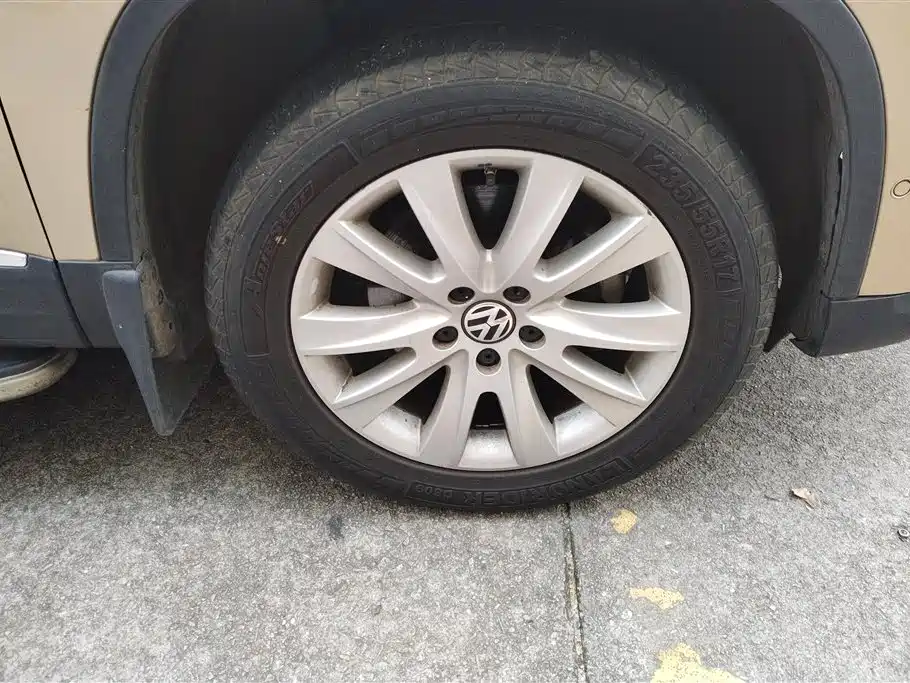 Volkswagen Tiguan 2011