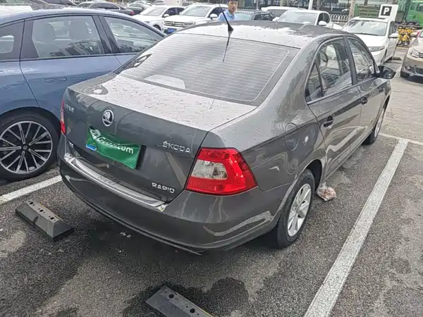 Skoda Rapid 2015