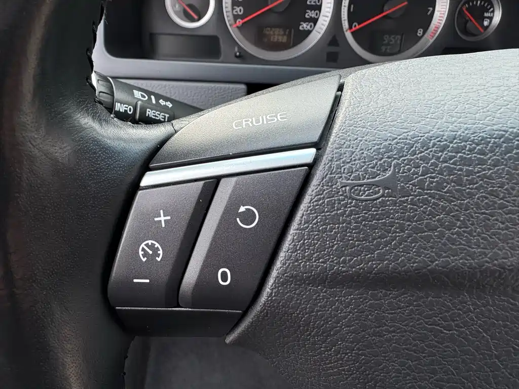 Volvo XC90 2014 — фото 16