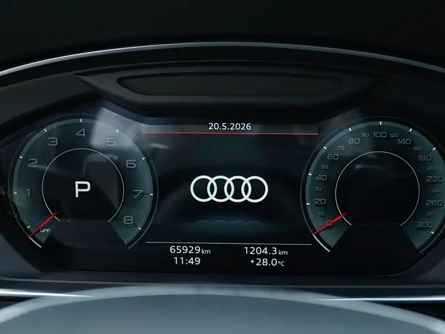 Audi A8 2021 — фото 8