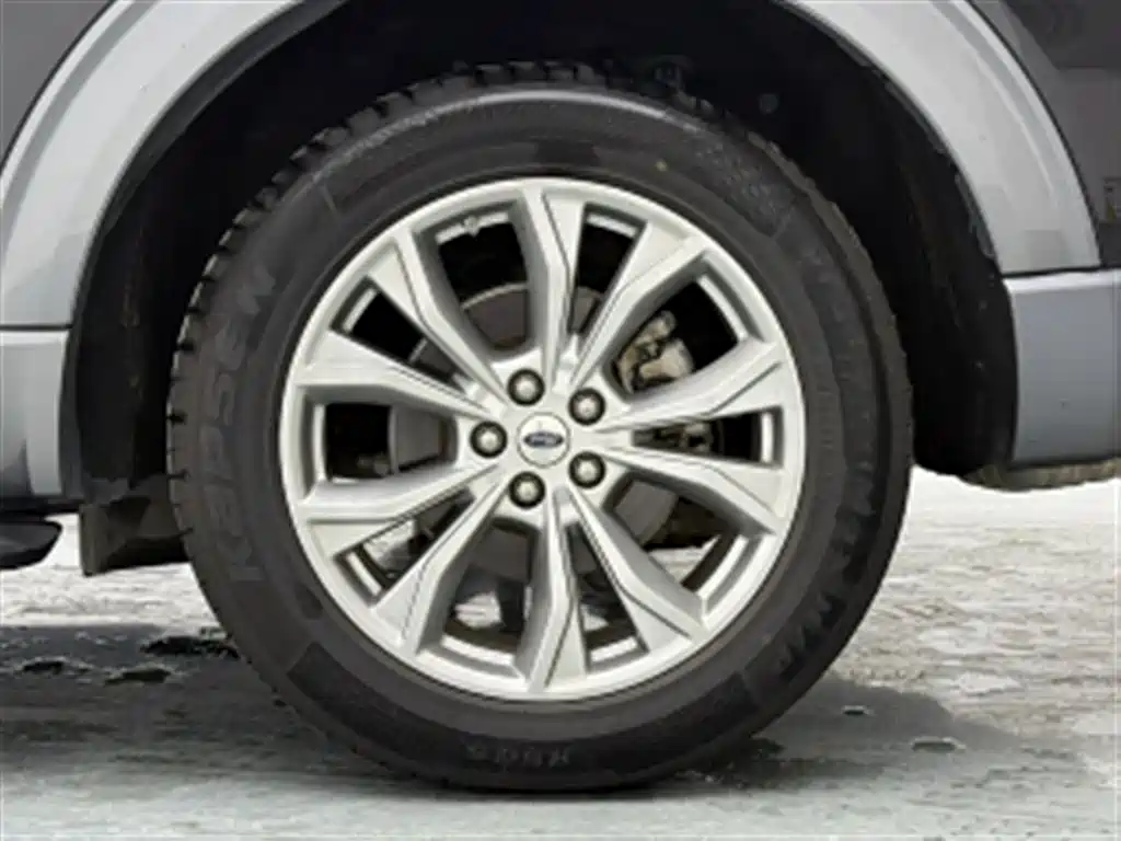 Ford Explorer 2021 — фото 17
