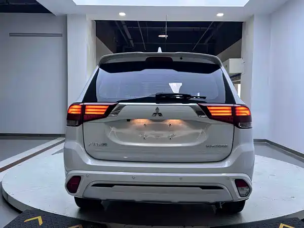 Mitsubishi Outlander 2022