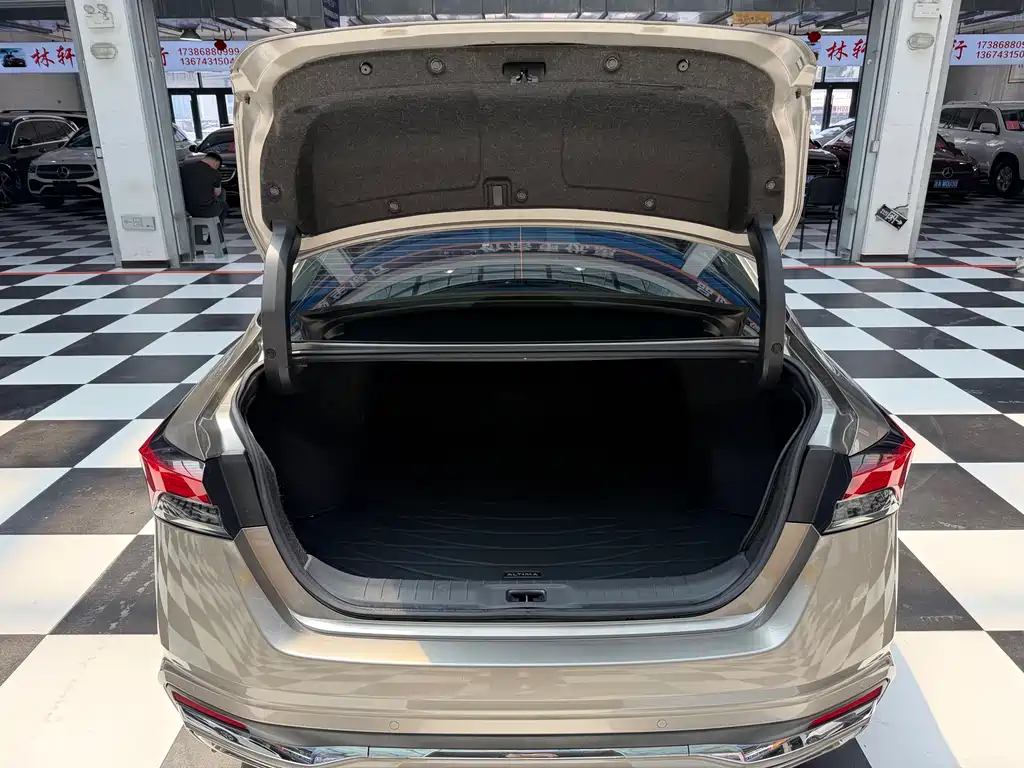 Nissan Teana 2023 — фото 15