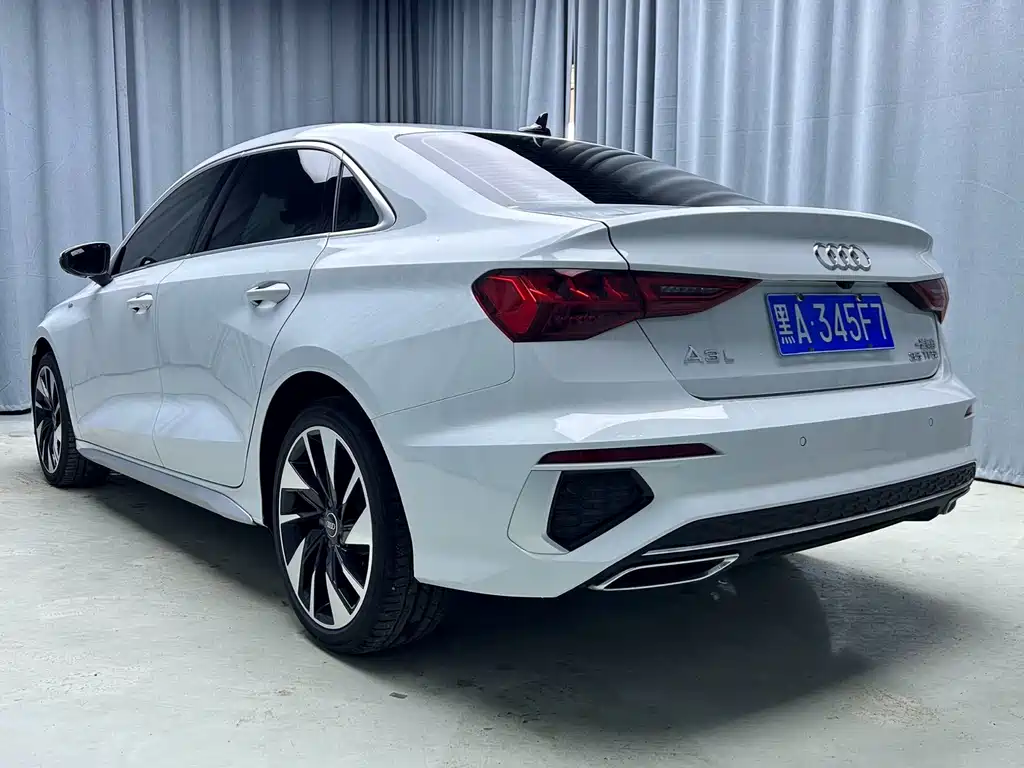 Audi A3 2023 — фото 19