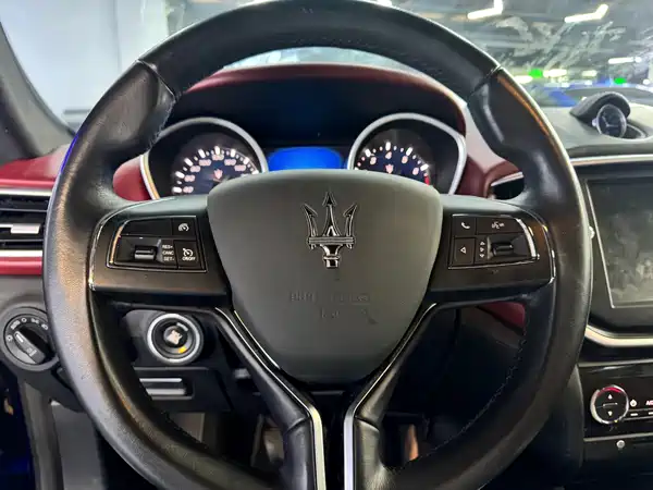 Maserati Ghibli 2015