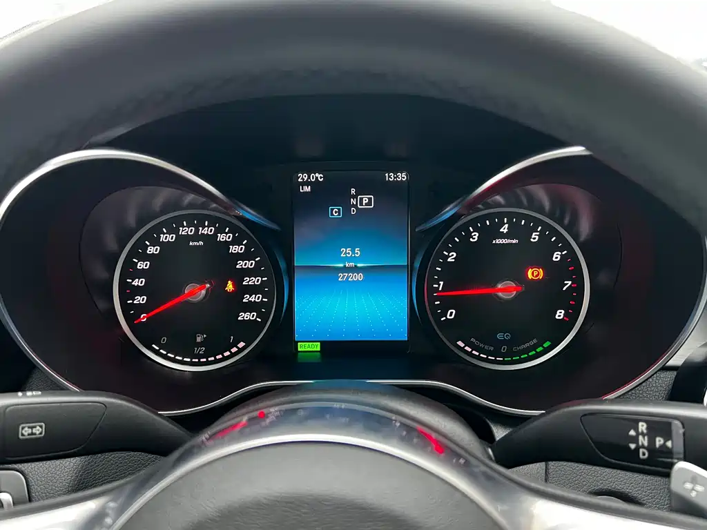 Mercedes-Benz C-Class 2019 — фото 17