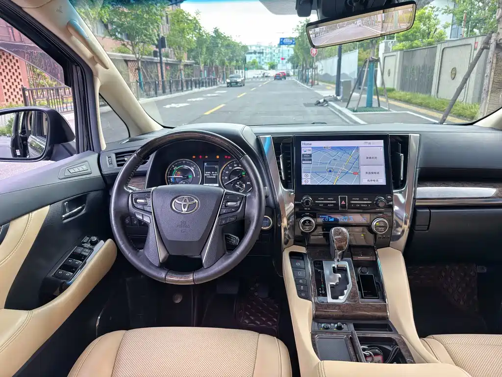 Toyota Vellfire 2021 — фото 8