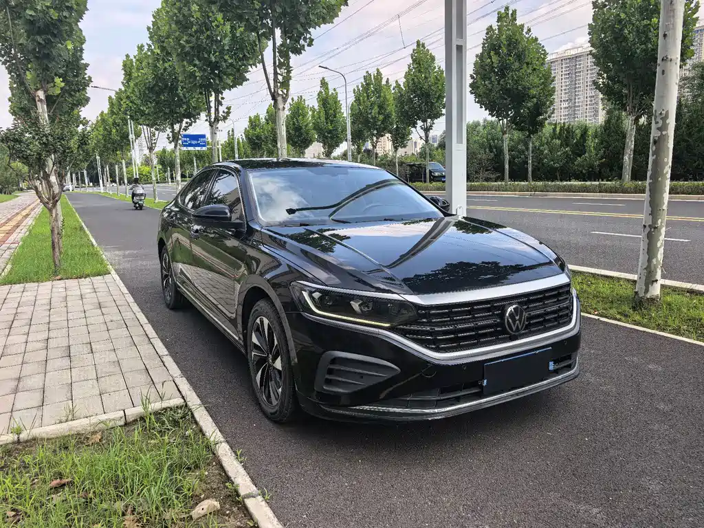 Volkswagen Passat 2024