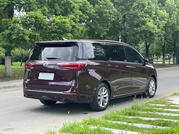 Buick GL8 2024