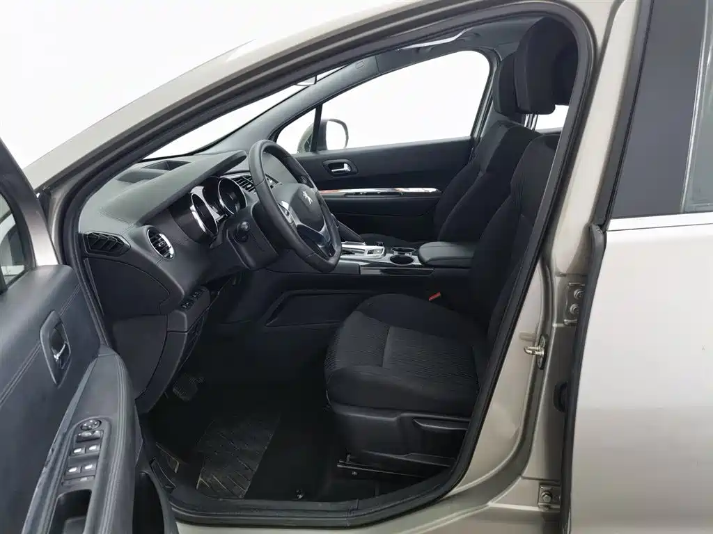 Peugeot 3008 2015 — фото 10