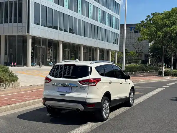 Ford Kuga 2015