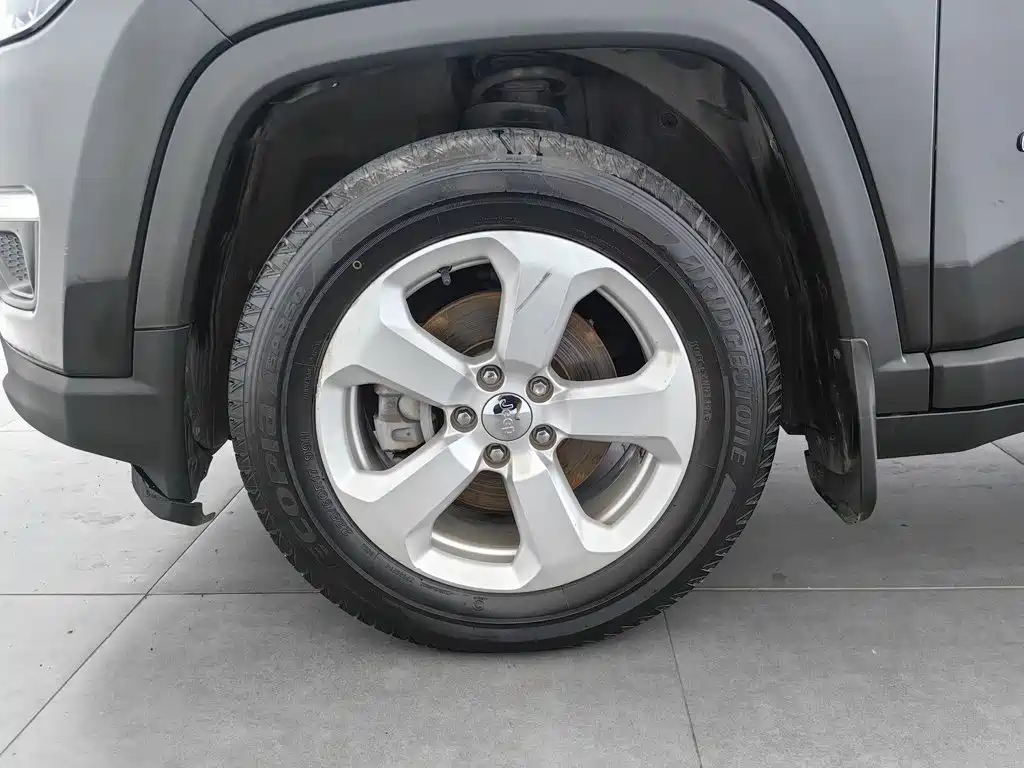 Jeep Compass 2020 — фото 17