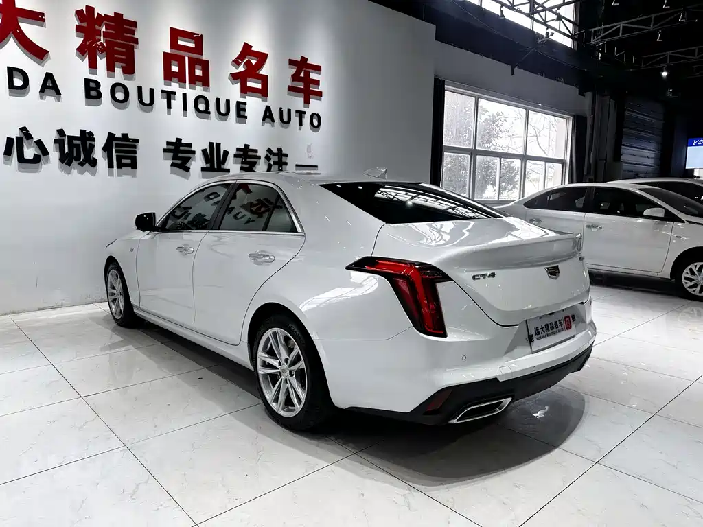 Cadillac CT4 2023 — фото 18