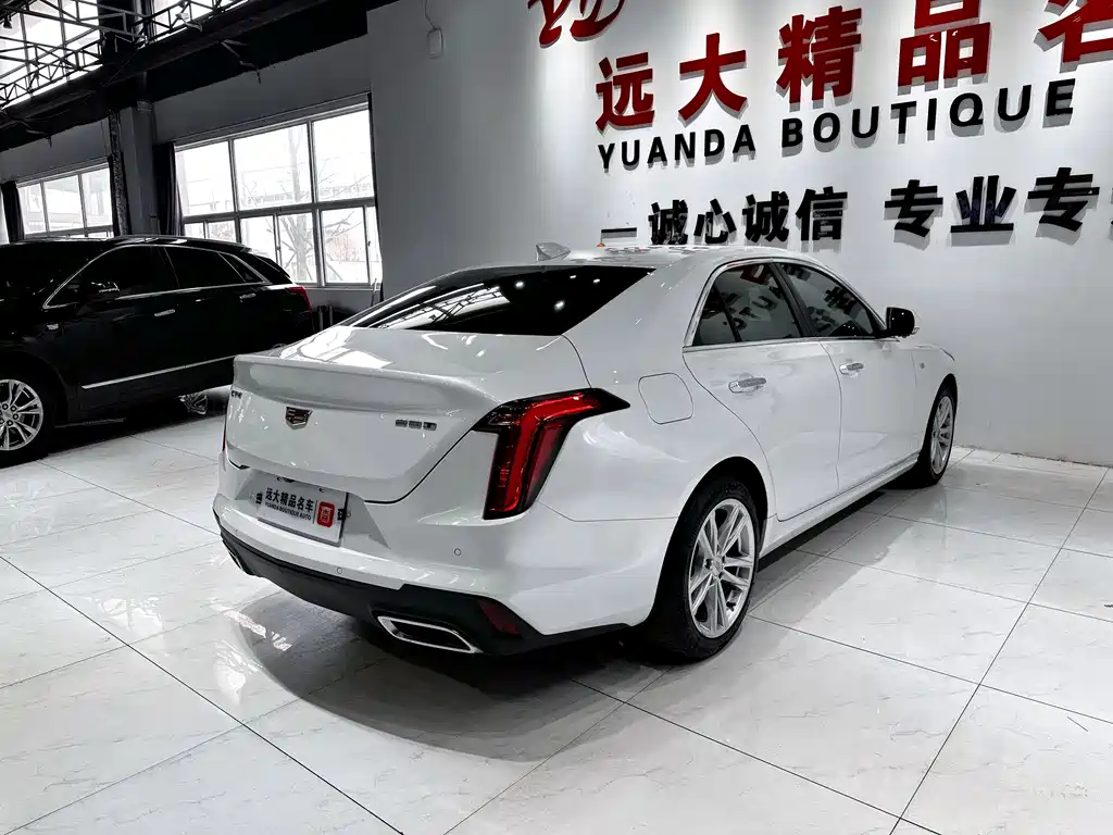 Cadillac CT4 2023 — фото 17