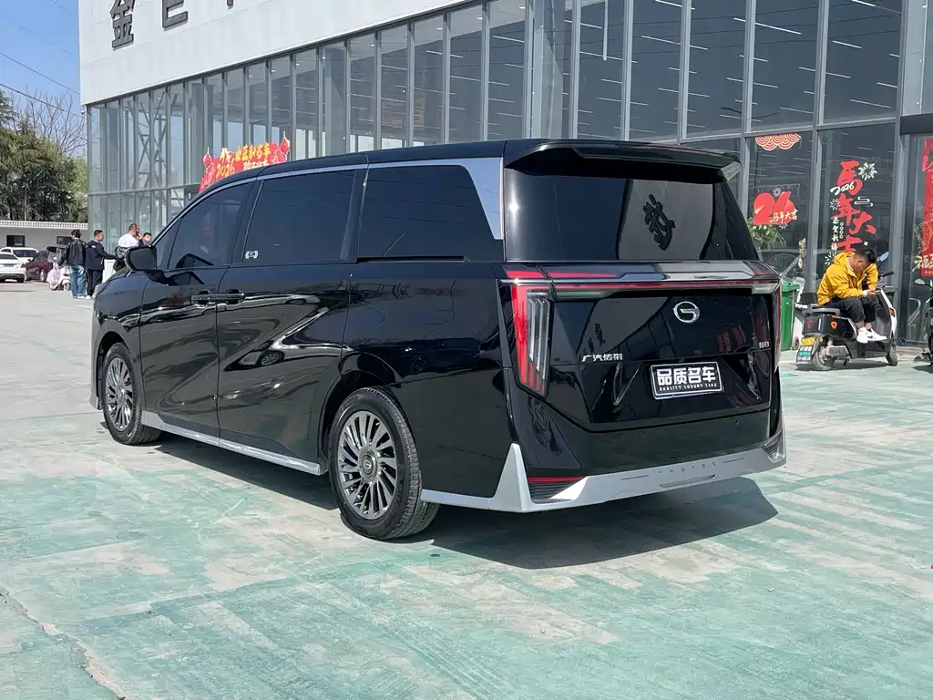 GAC Motor Trumpchi M8 2023 — фото 17