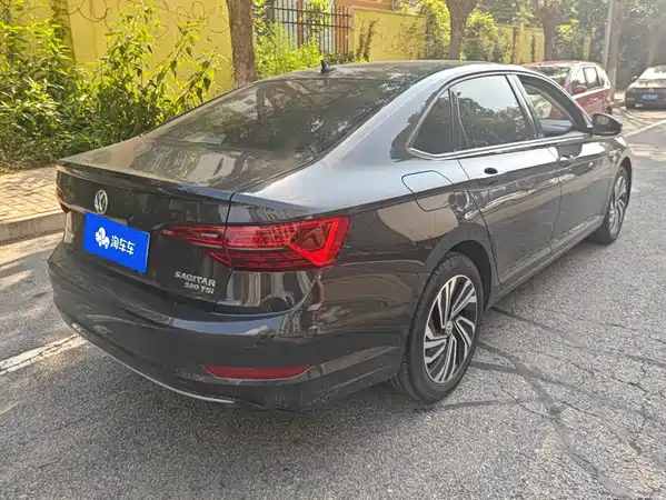 Volkswagen Sagitar 2022