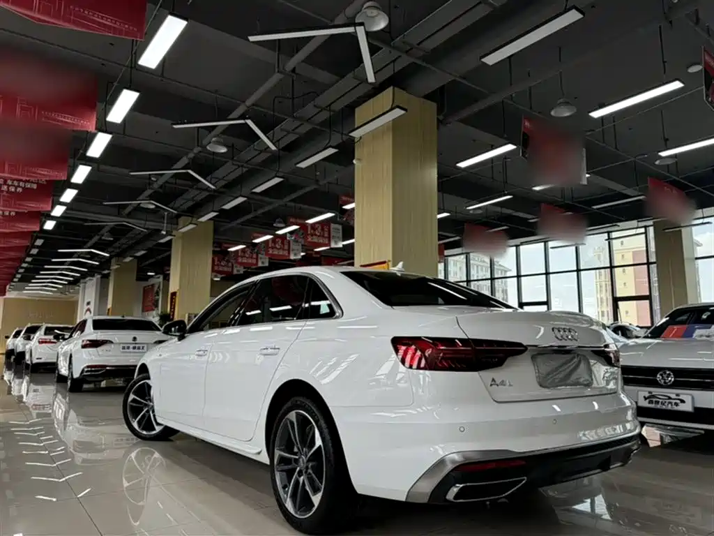 Audi A4L 2020 — фото 4
