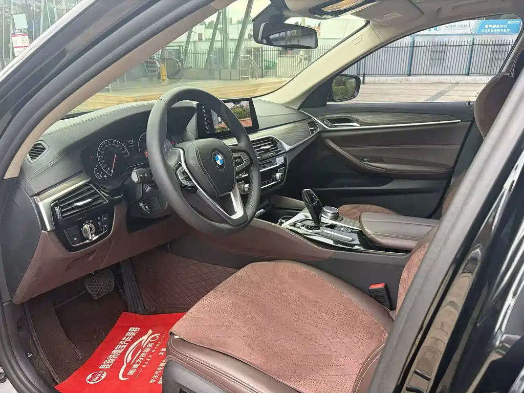BMW 5 Series 2019