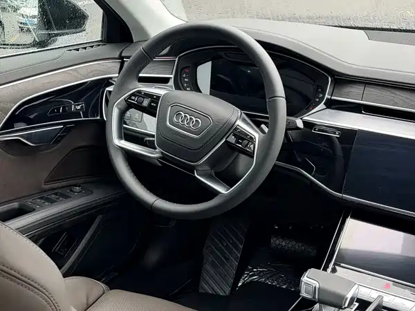 Audi A8 2025