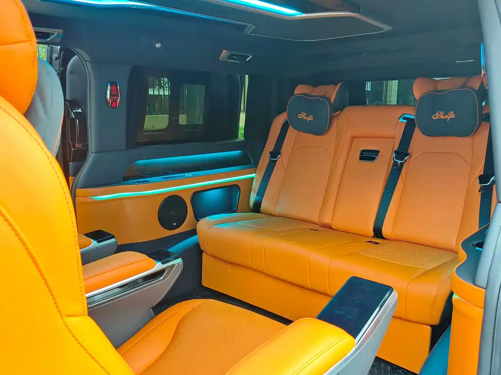 Toyota Hiace 2025 — фото 10