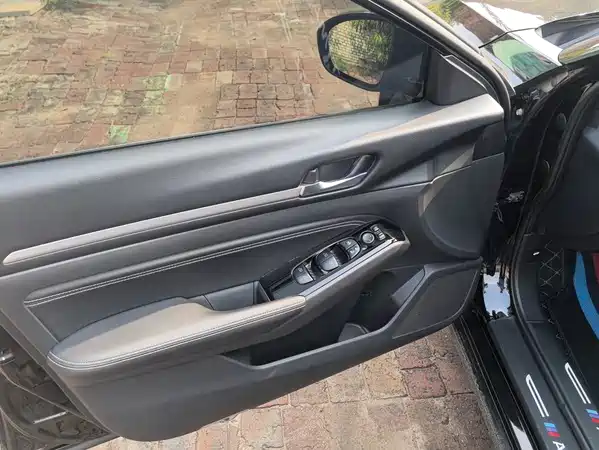 Nissan Teana 2023