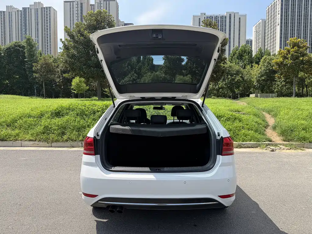 Volkswagen Gran Lavida 2017 — фото 11