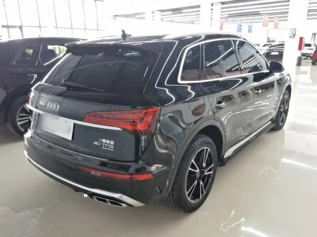 Audi Q5L 2021 — фото 7